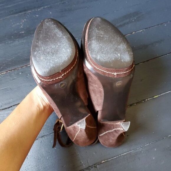 Bcbgeneration Brown Suede Heels - Picture 6 of 8